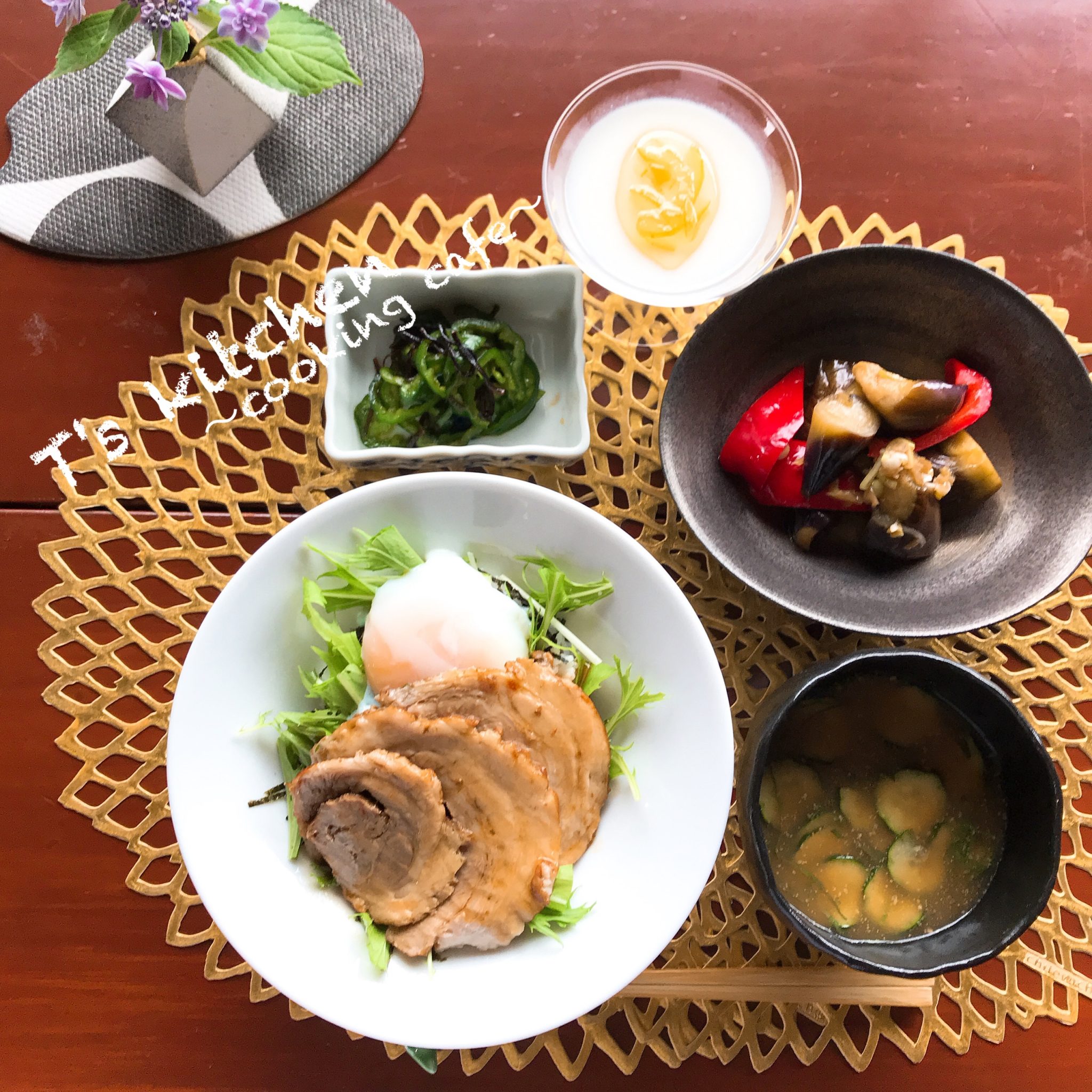 とろとろチャーシュー丼